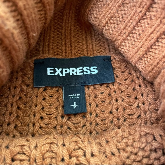 Express Turtleneck Cableknit Oversized Sweater - Picture 8 of 10